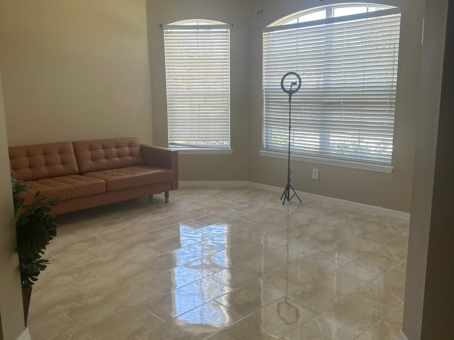 3 bed, 2250 sqft, $2,450 — Photo 3