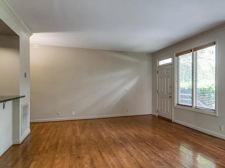 2110 Portland Ave #104 — Photo 6