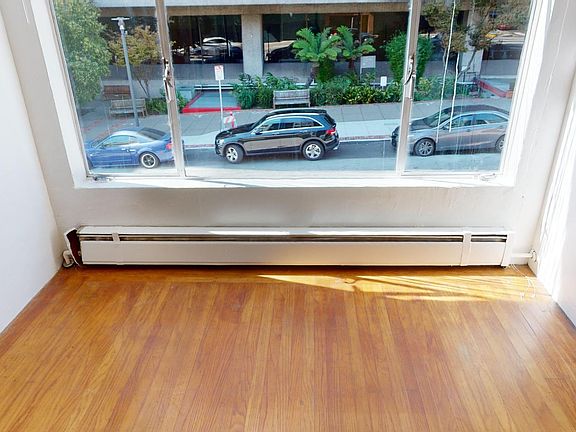 4th image of 2250 Buchanan St APT 4