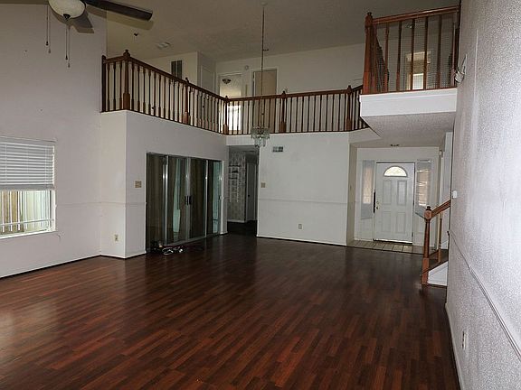 4th image of 3223 Knoll West Dr