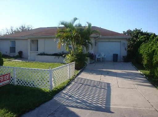 1st image of 580 Royal Palm Dr