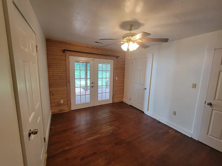 317 Poplar St — Photo 14