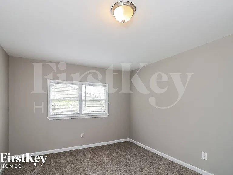 3762 Cambridge Dr SW — Photo 11