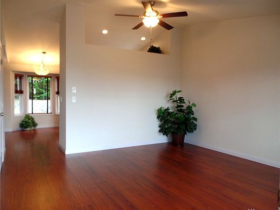 5th image of 7111 77th Ave NE