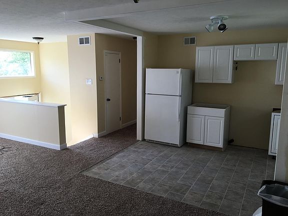 3rd image of 1316 Willmann Ln