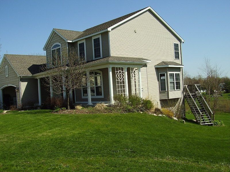 1st image of 2547 Lenwood Ln NE