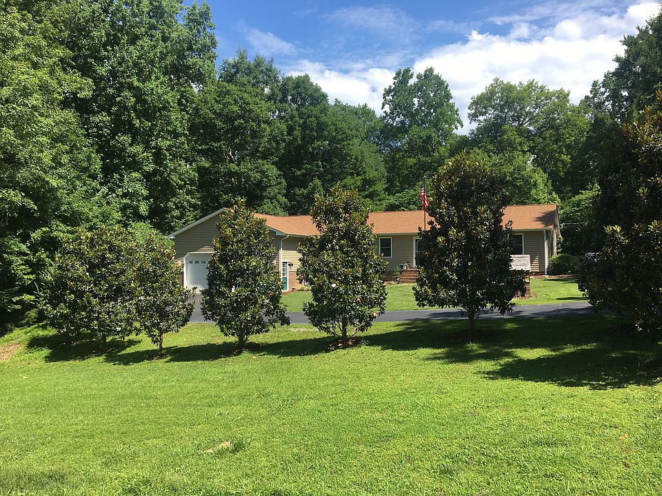 2nd image of 2516 Little River Dr