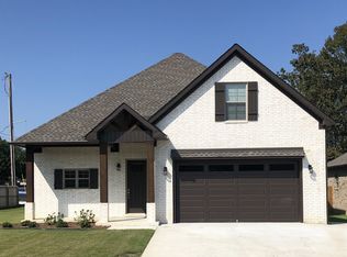 1430 Berryvine Dr, Conway, AR 72034
