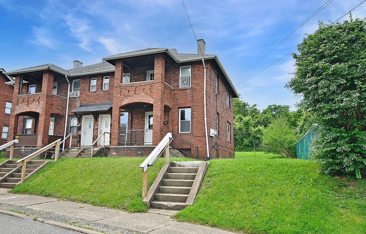 Building Photo - 1019-1037 N 6th St