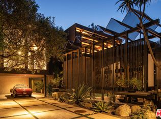 9031 Hollywood Hills Rd, Los Angeles, CA 90046