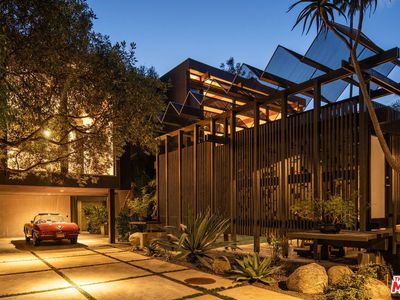 9031 Hollywood Hills Rd, Los Angeles, CA, 90046