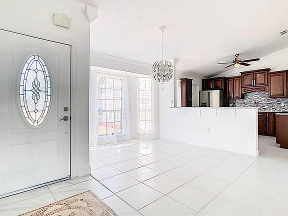 4th image of 501 Blackstone Ave