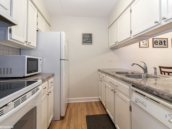 5th image of 14015 James Dr APT 519