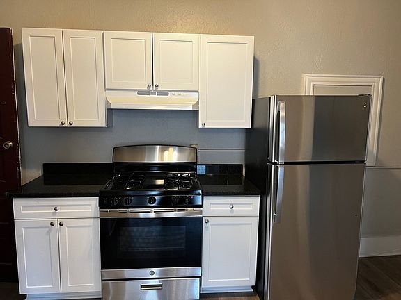 5th image of 4088 Erie St #8