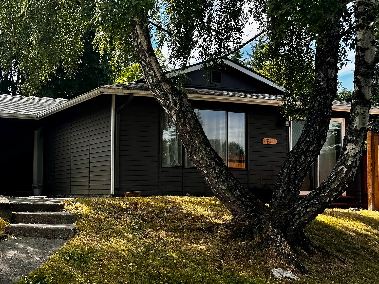 3 bed, 900 sqft, $2,395 — Photo 3
