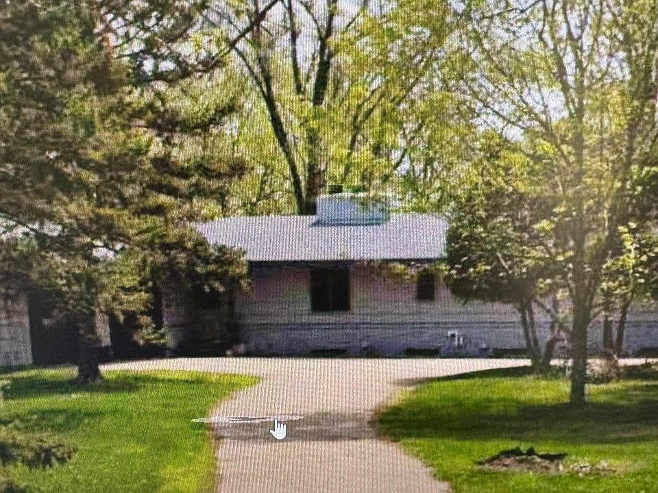 1st image of 9149 Meadowview Rd