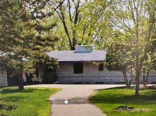 9149 Meadowview Rd, Bloomington, MN 55425