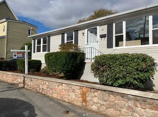 9 Fountain St, Peabody, MA 01960