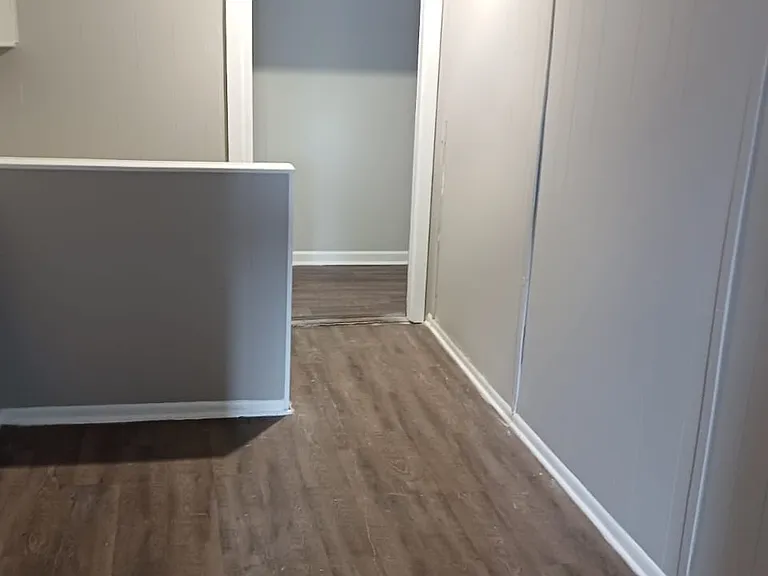 215 Virginia Ave #5 — Photo 2