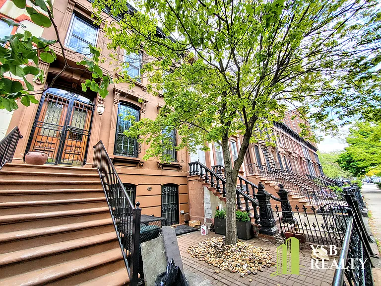 253 Vernon Ave #4 — Photo 17