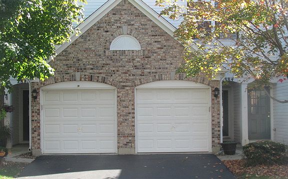 2nd image of 2884 Stonewater Dr