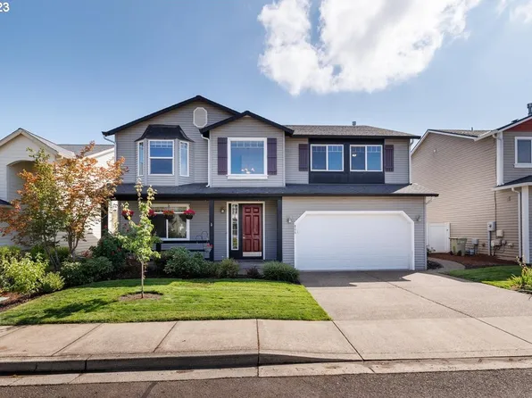 806 N 26th Ter, Cornelius, OR 97113