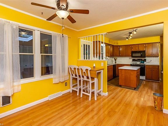 3rd image of 1324 Greenwood Ave