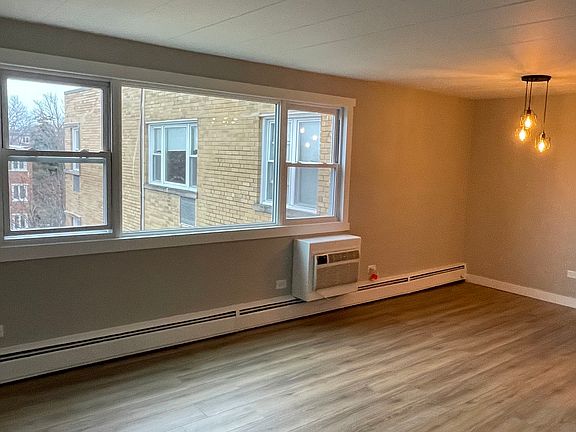 3rd image of 6160 N Damen Ave APT 504