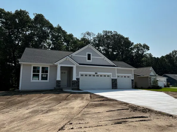 17568 Winged Foot Ct, Spring Lake, MI 49456