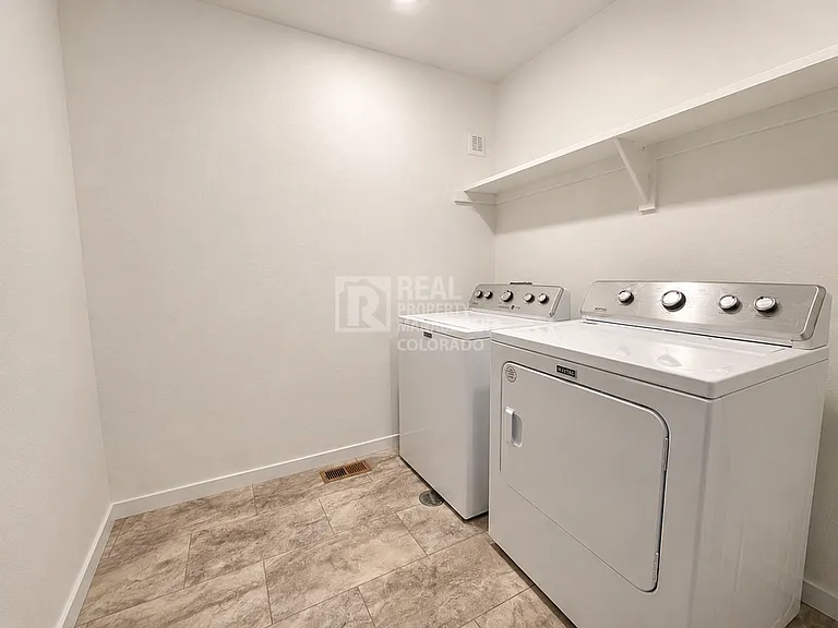 8975 Larose Ct — Photo 18
