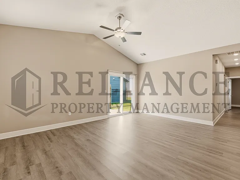 2755 S Greenleaf St — Photo 14