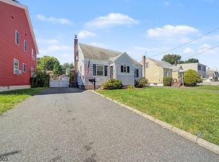 10-22 2Nd St, Fair Lawn Boro, NJ 07410