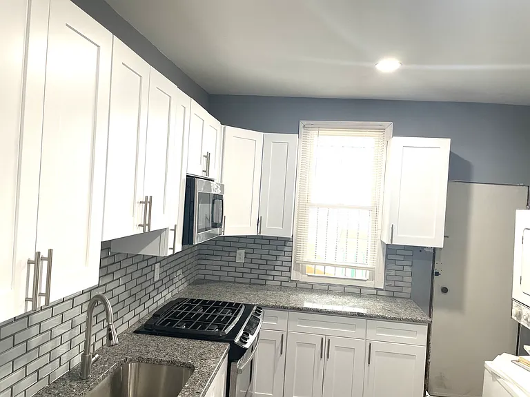 2422 Wharton St — Photo 9