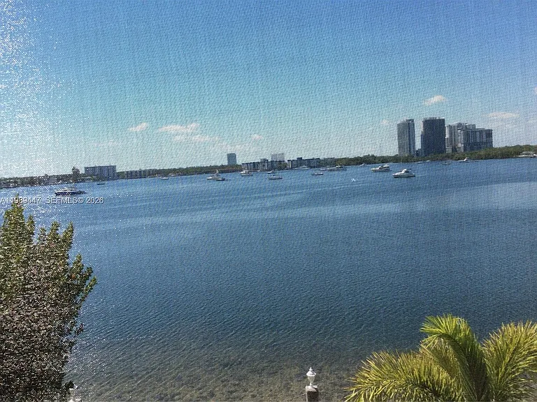 3000 Marcos Dr #P304 — Photo 2