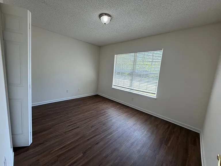 4 Serenity Pl #B — Photo 17