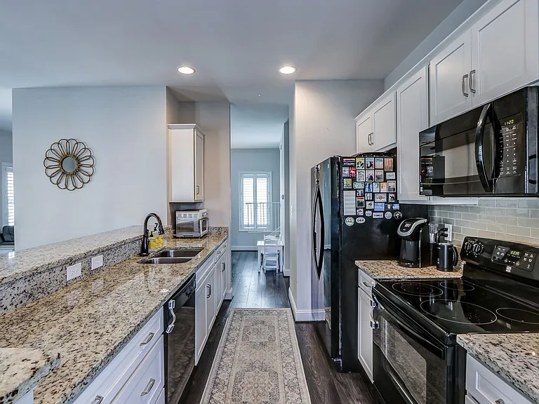 105 Ridgeline Ln — Photo 15