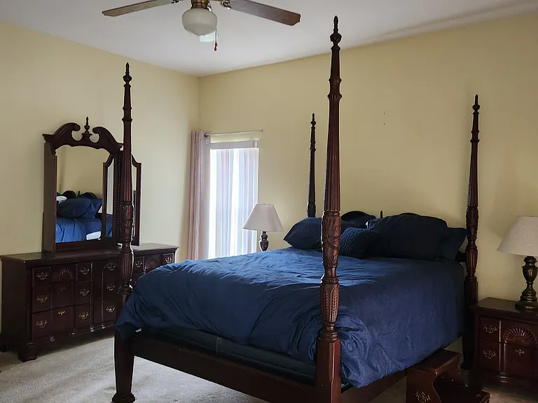 4420 Strathmore Dr — Photo 7
