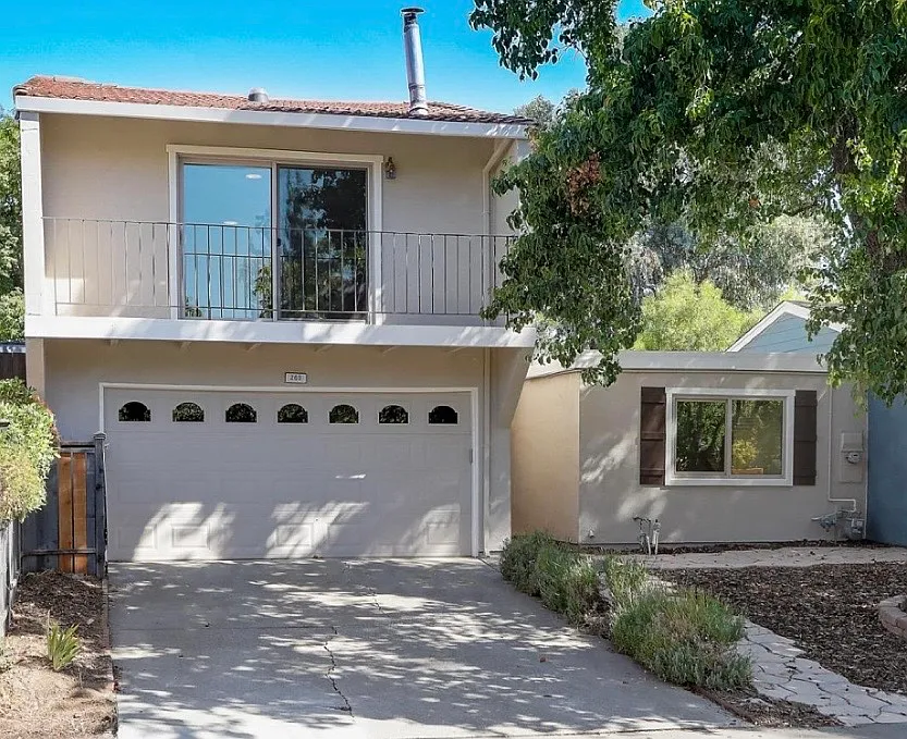 3 bed, 1710 sqft, $900 — Photo 2