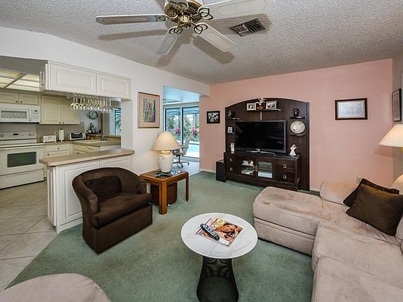 5th image of 2976 Buxton Ct