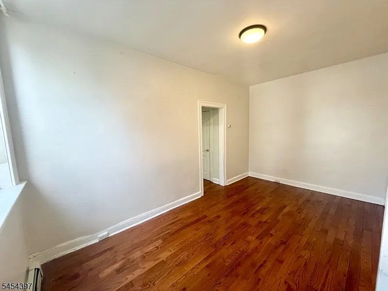 1 bed, 1.0 bath, 600 sqft, $1,895 — Photo 4