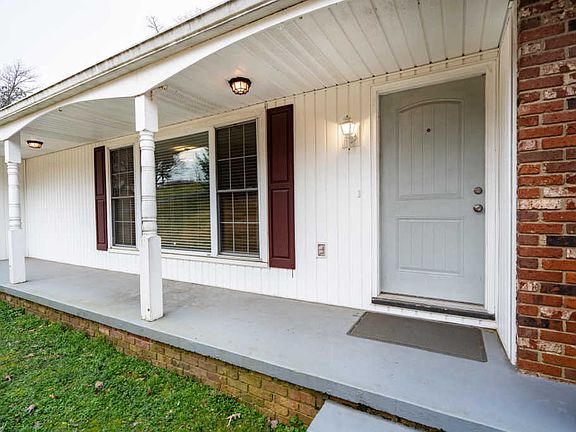 3rd image of 4812 Glenmar Cir