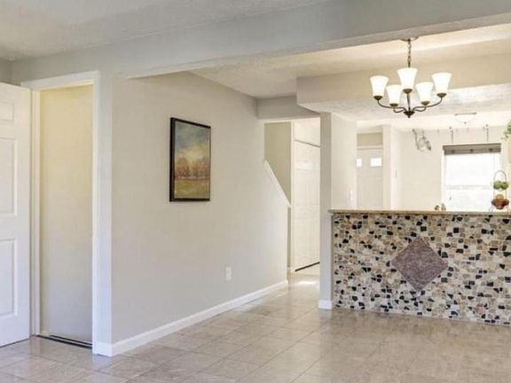 4th image of 2812 S Meade St #2