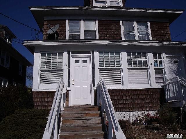 1st image of 11 1/2 Grove Pl