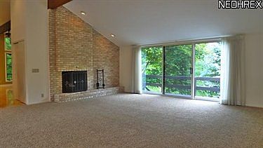 3rd image of 424 Bramble Ln