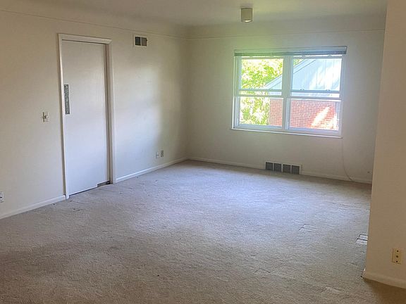 4th image of 3329 Mowbray Ln APT 3