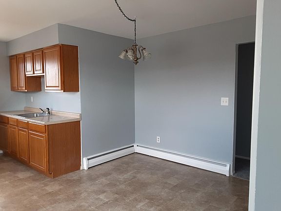 4th image of 786 N Wellwood Ave