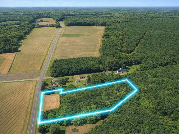 5th image of 545 Meadow Rd