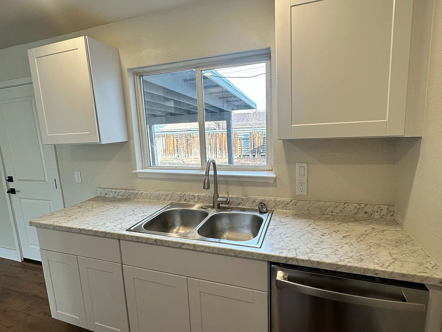 3 bed, 1500 sqft, $2,550 — Photo 3
