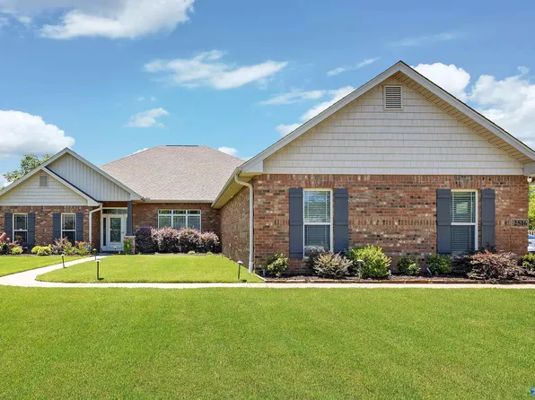 2516 Caldwell Park Ct SE, Owens Cross Roads, AL 35763