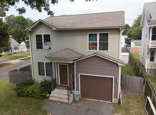 115 Saint James Cir, Springfield, MA 01104